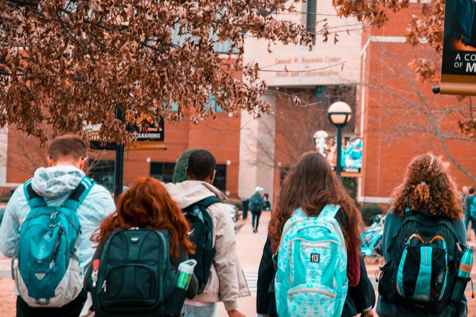 Latest Trends in Backpacks and Totes